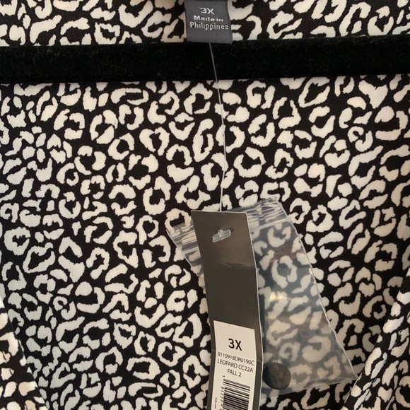 B&W leopard print wrap top swing dress. - Picture 4 of 5